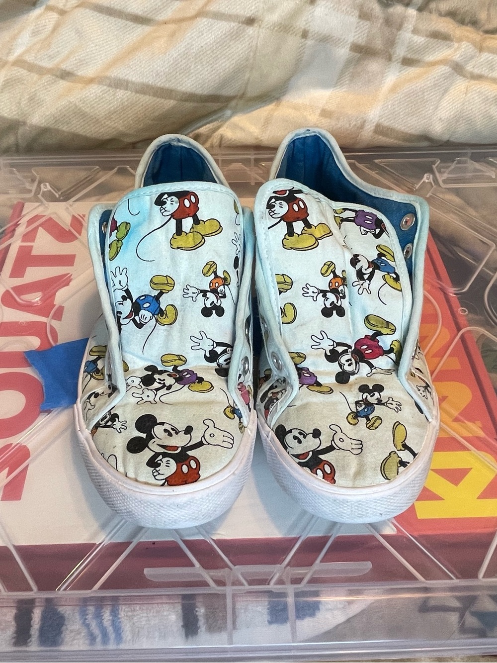 Disney Mickey Mouse Women’s Size 8 Canvas Sneakers Slip On Shoes Classic Print